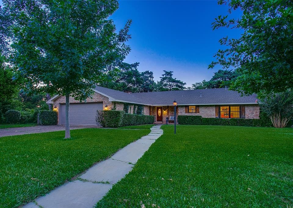 1st image of 2831 Whitewood Dr