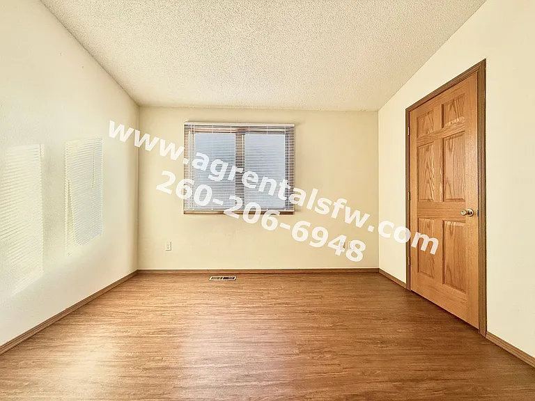 2718 Sherman Blvd — Photo 38