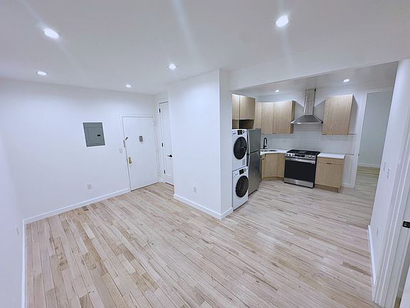 3rd image of 251 W 92nd St APT 4E1