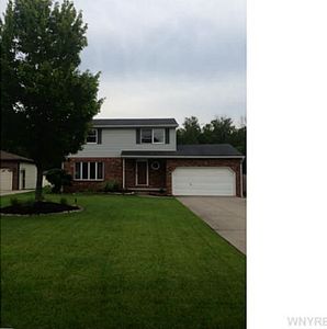 1721 Como Park Blvd, Lancaster, NY, 14086