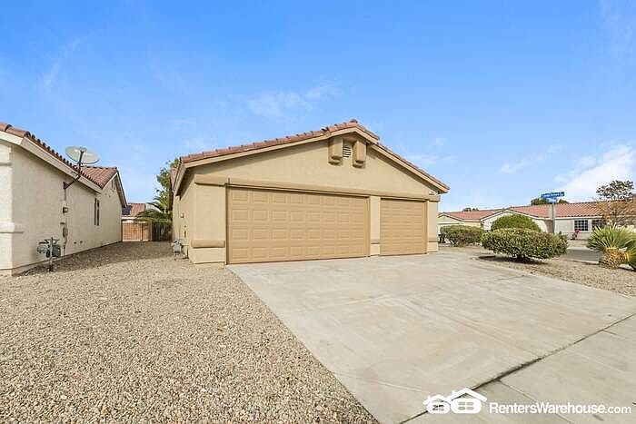 1st image of 2912 Honeysuckle Ave