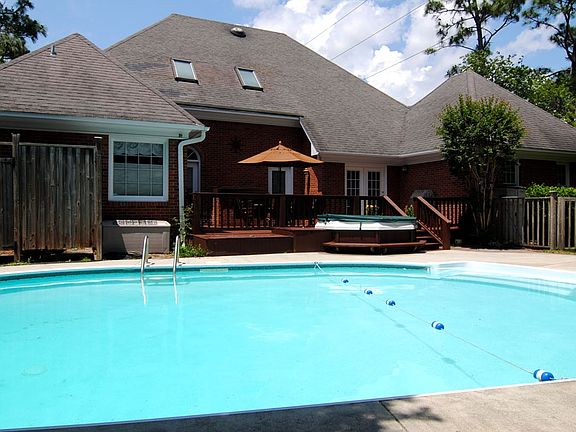 4th image of 4836 Drummond Dr