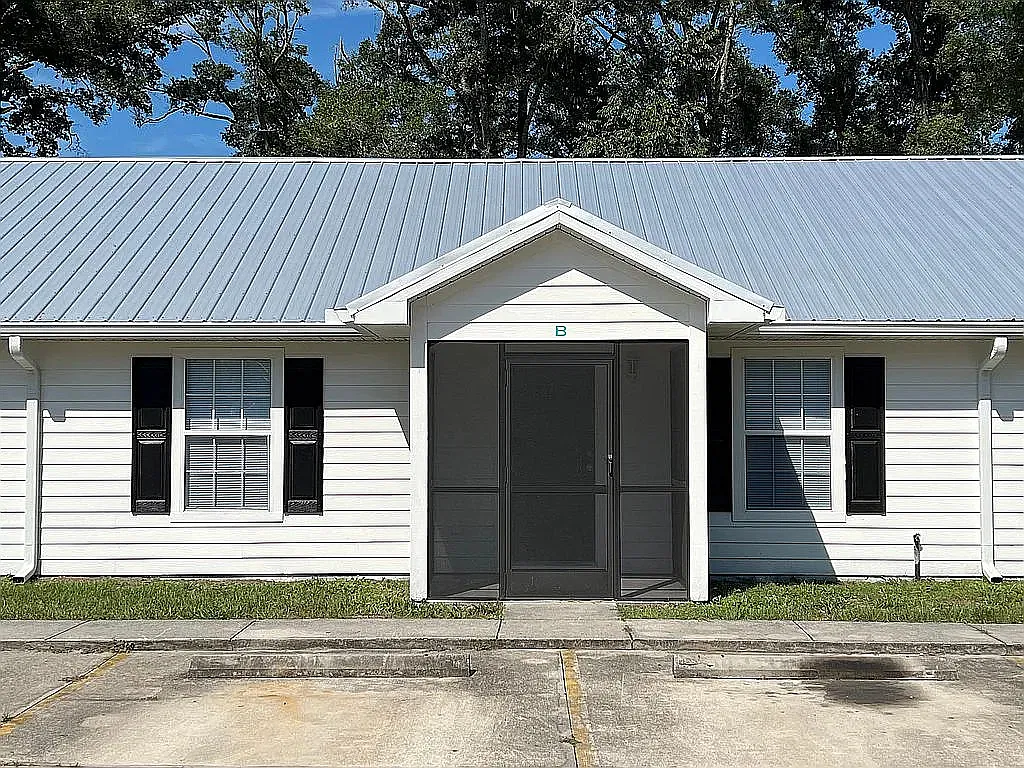 2 bed, 900 sqft, $1,450 — Photo 1