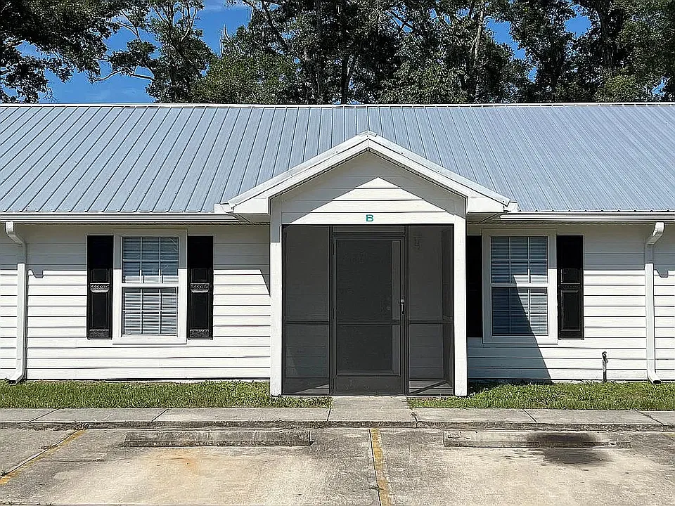 1427 N Paris St #2