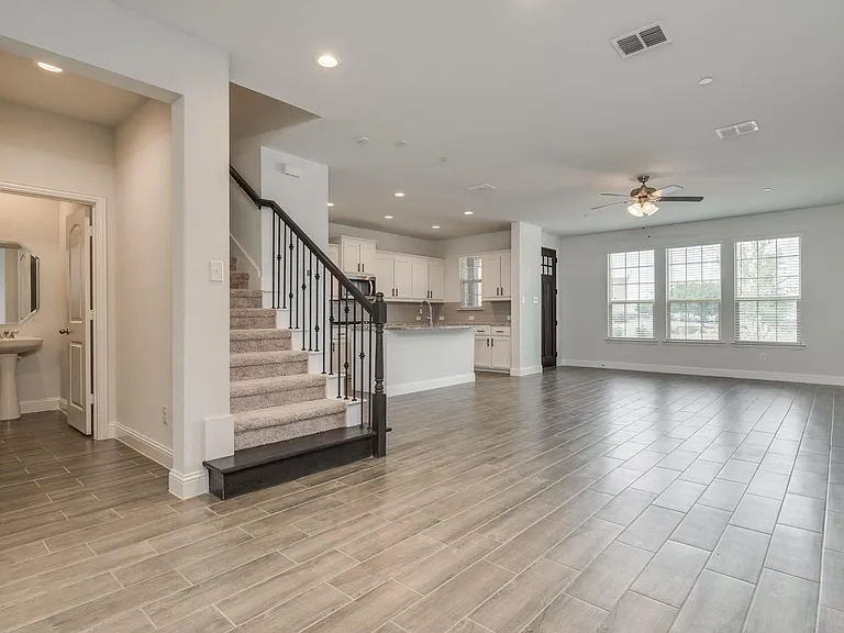 6805 Andrew Dr — Photo 11