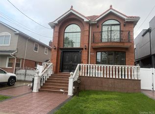147-22 18th Avenue, Whitestone, NY 11357