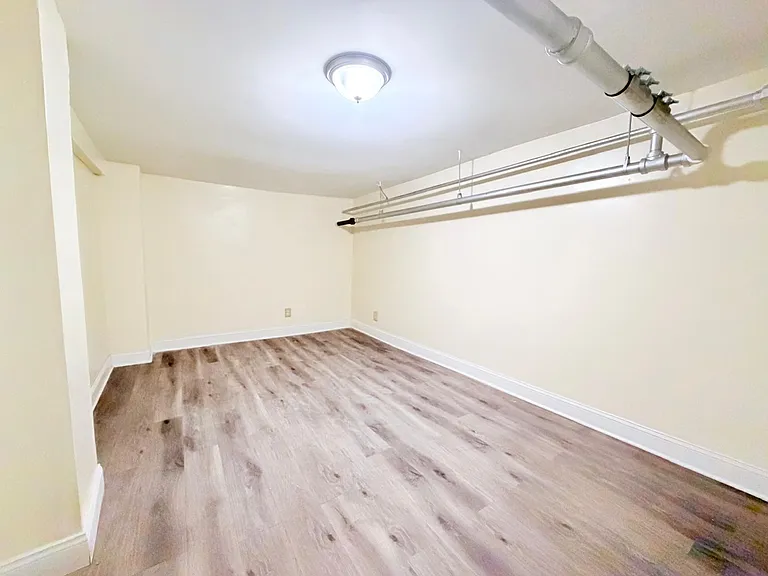 112 Glenwood Ave #B2E — Photo 3