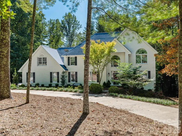 12 Dunnwoody Dr, Arden, NC 28704