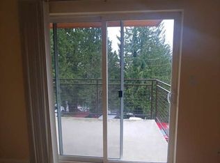 2717 76th Ave SE #MM102, Mercer Island, WA 98040