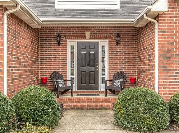 2nd image of 3014 Wentworth Ct