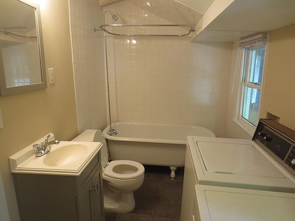 5th image of 619 Tennelle St SE