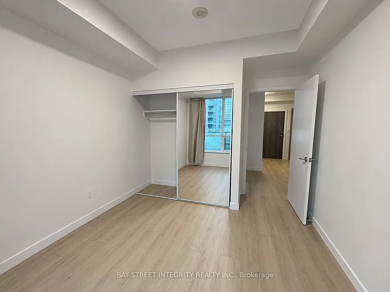 33 Bay St #307 — Photo 6
