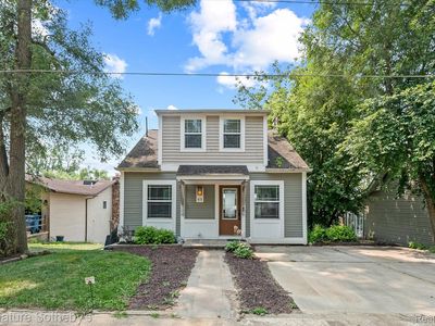 415 Hillwood Dr, White Lake, MI, 48383