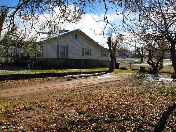 4th image of 715 W Old Highway 66