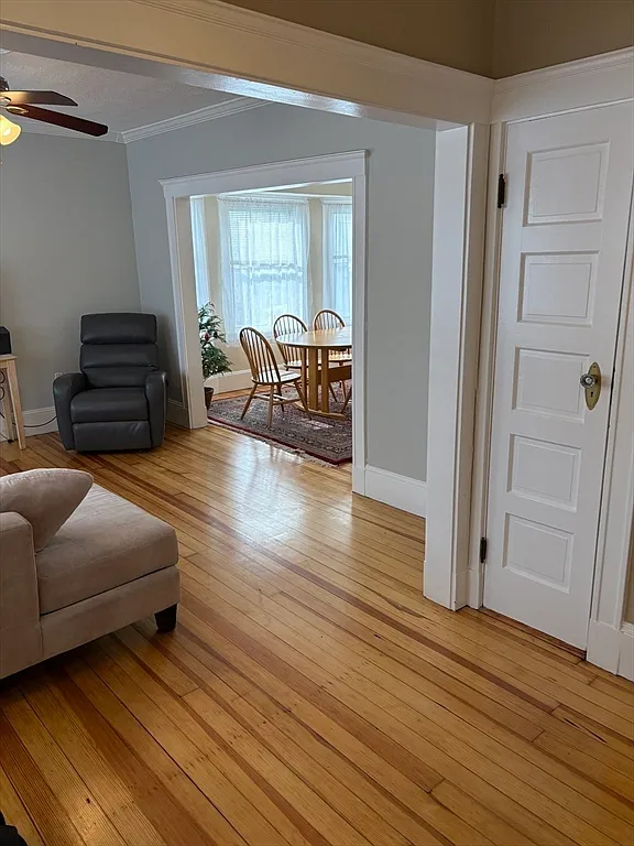2 bed, 1.0 bath, 1300 sqft, $2,900 — Photo 4