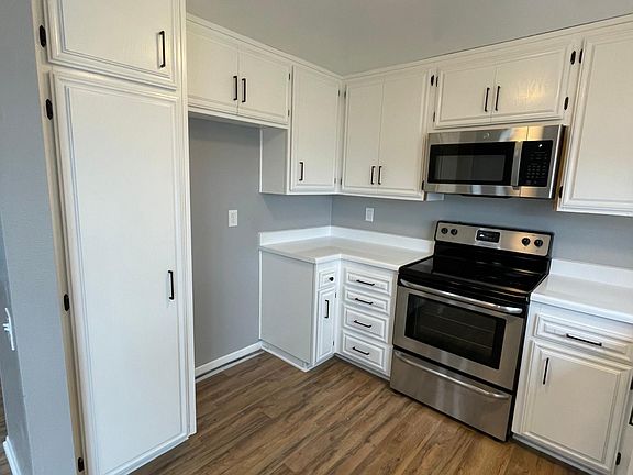 5th image of 2549 Woodpecker Ave