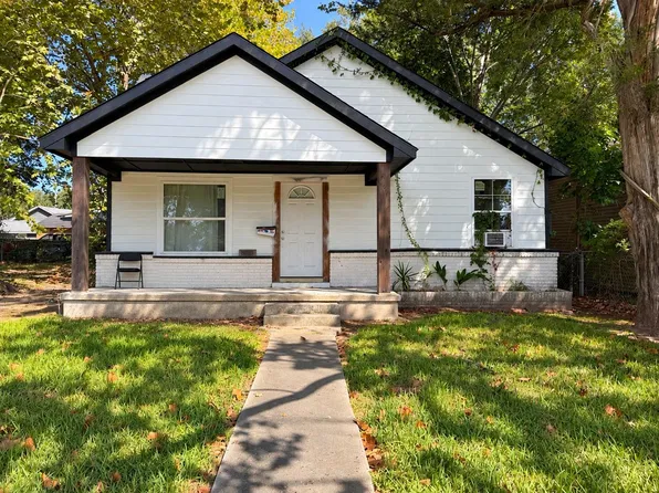 2411 Beaumont Ave, Liberty, TX 77575
