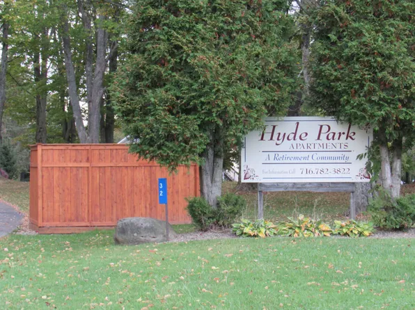 38 Hyde Park Dr Unit C, Panama, NY 14767