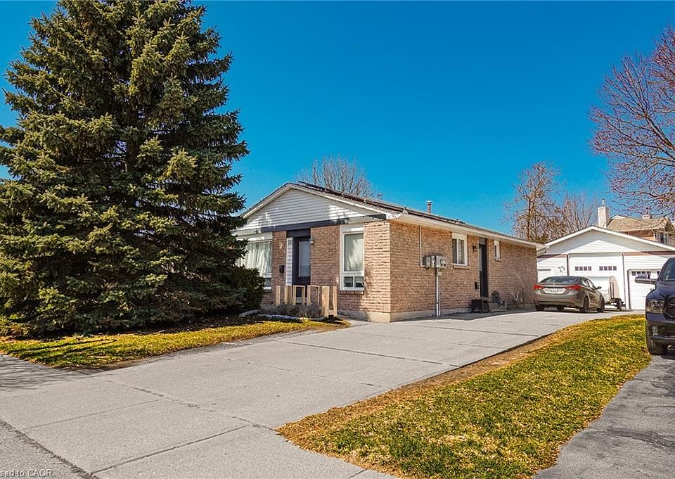 1st image of 96 Pathfinder Cres