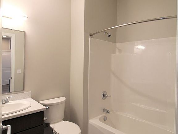 5th image of 461 High St #8107149