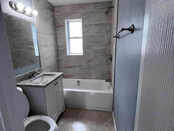 5th image of 618 Colfax Dr