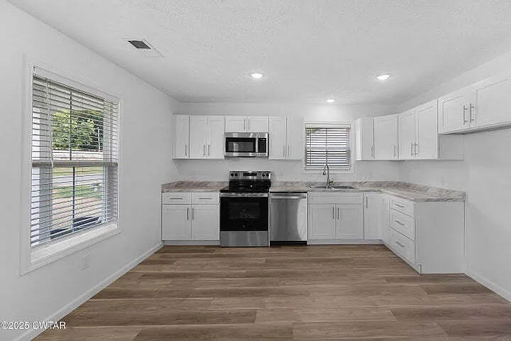 2310 Dodson St — Photo 3