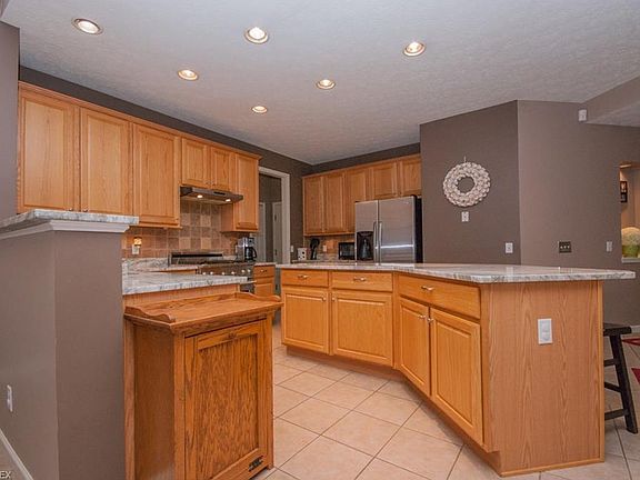 5th image of 5812 Rosemont Way