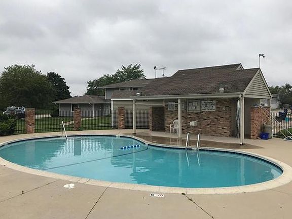 2nd image of 1453 Bear Flag Dr #0