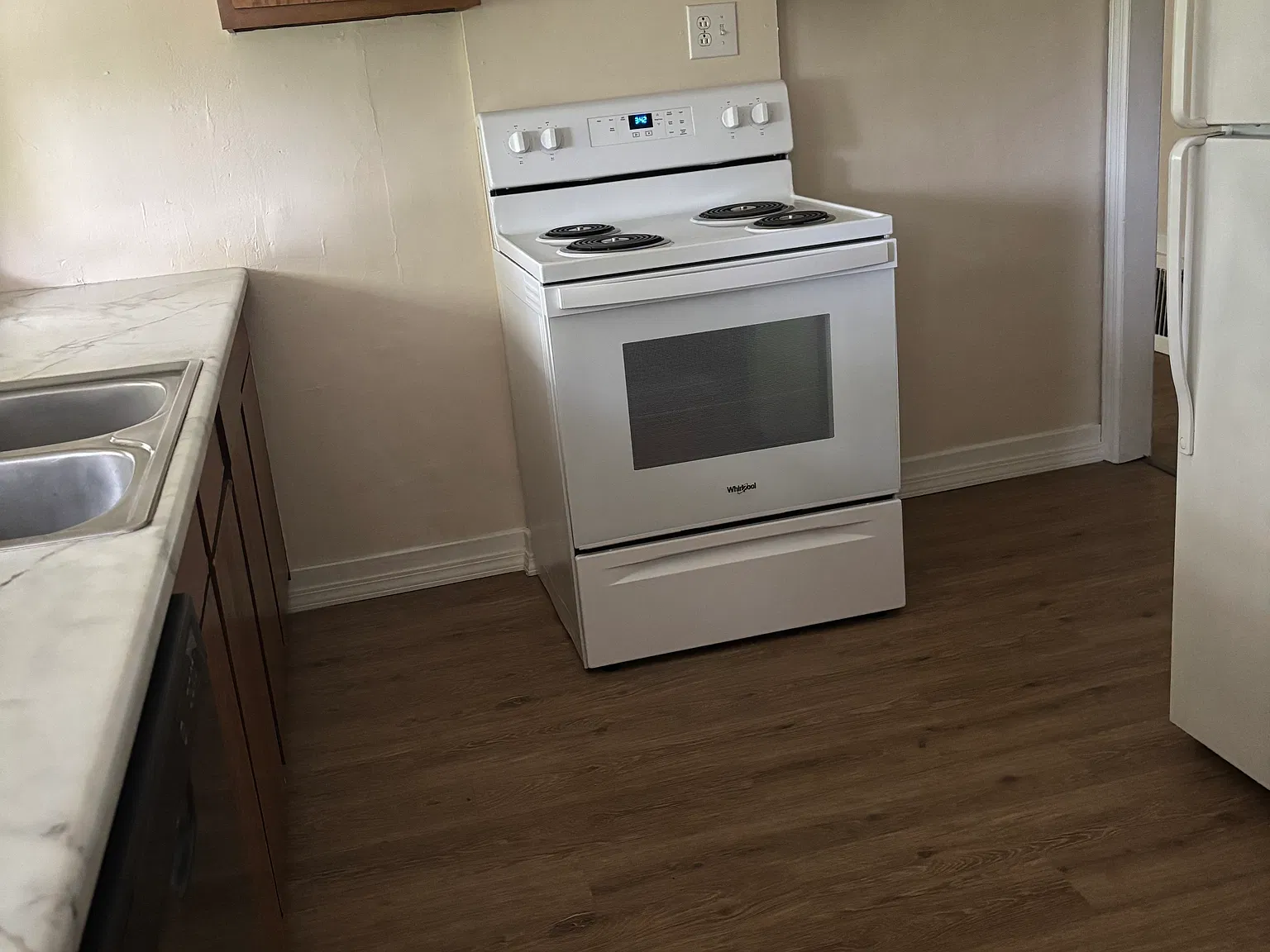 2 bed, 1006 sqft, $1,175 — Photo 4