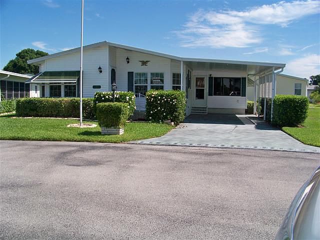 1st image of 1811 Tower Lakes Blvd
