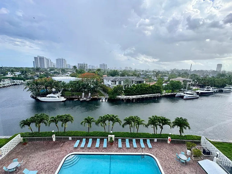 401 Golden Isles Dr #614 — Photo 45