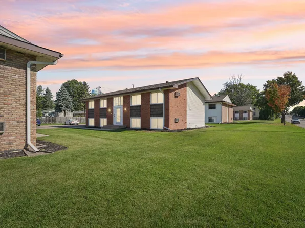 Village Manor Apartments, 2327 11th Ave E #2351-2, Saint Paul, MN 55109