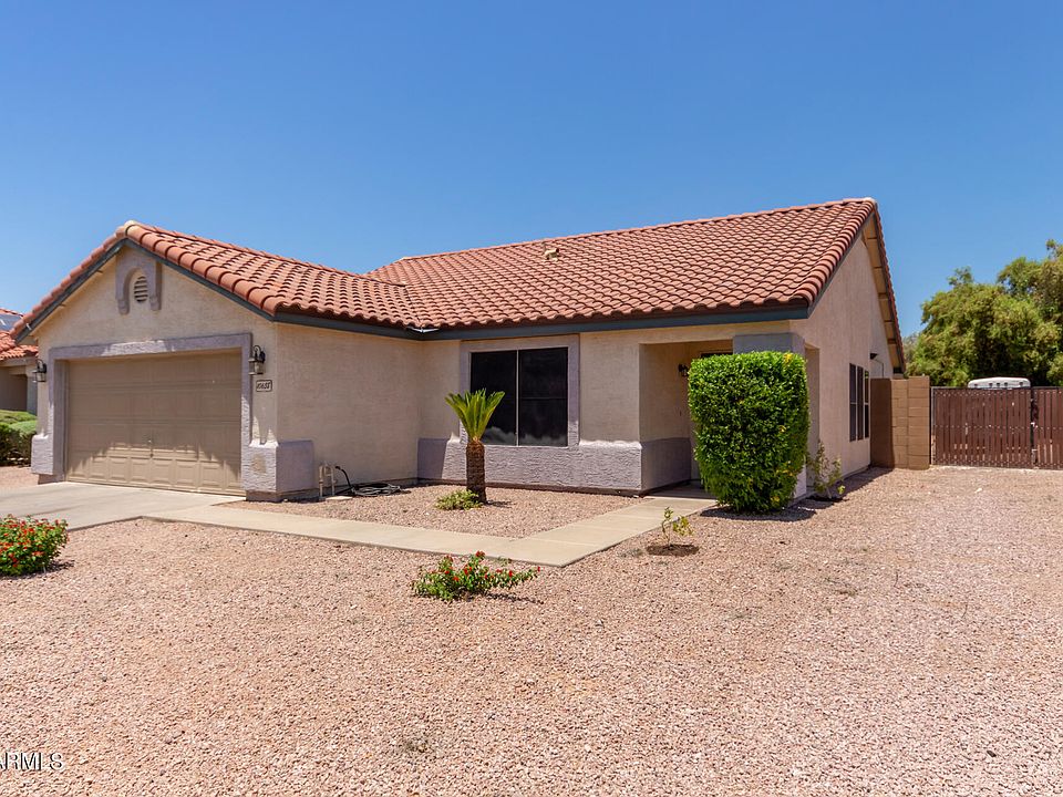 1st image of 10658 E BALMORAL Avenue