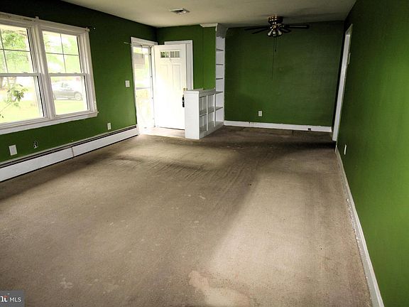 4th image of 301 Glendale Dr