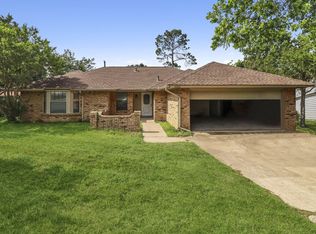 2016 Chantilly Ct, Arlington, TX 76015