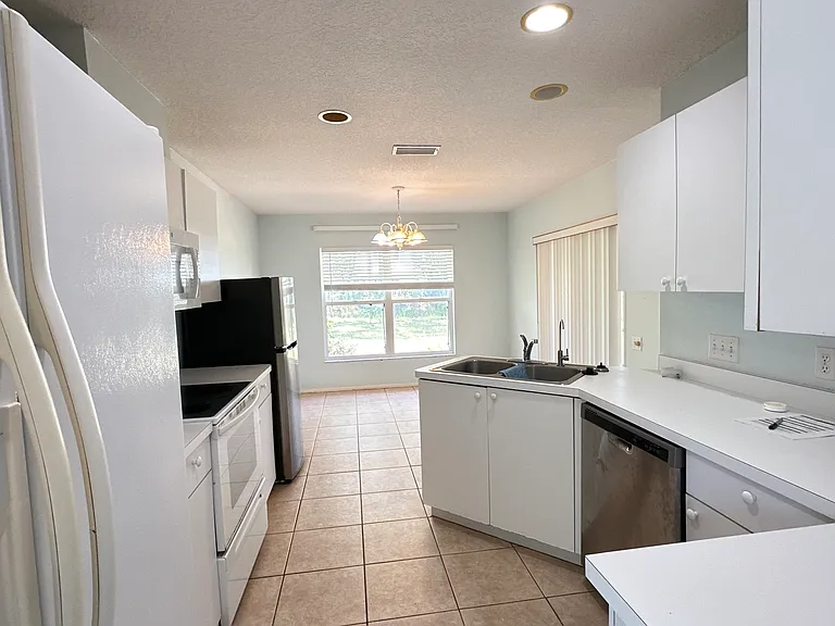 2326 Harrier Way — Photo 11