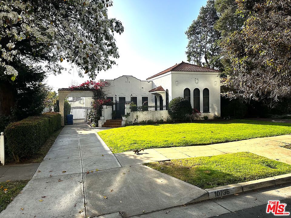 1st image of 10736 Ashton Ave