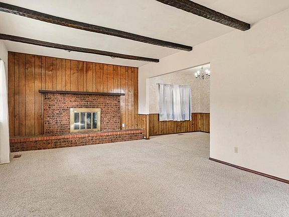 3rd image of 914 Prospect St