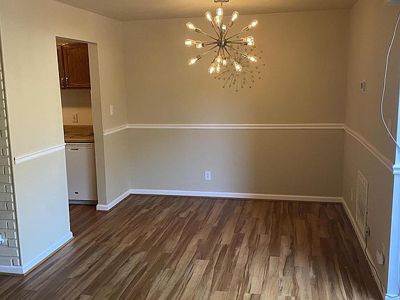 4th image of 18203 Chalet Dr APT 4