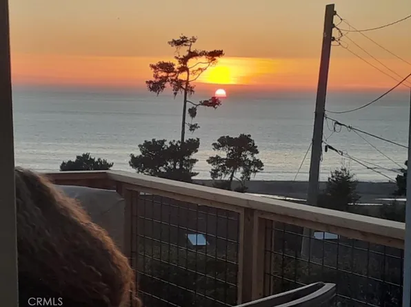 560 Canterbury Ln, Cambria, CA 93428