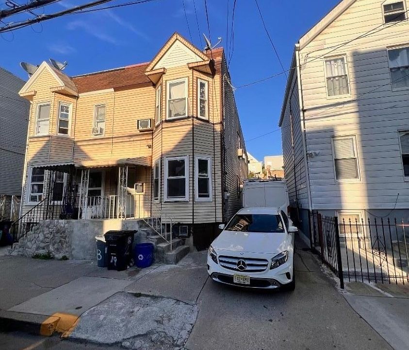 1st image of 19 Highland Ave