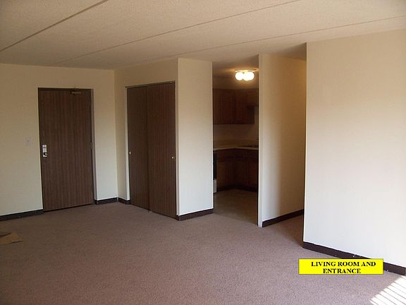 2nd image of 1700 Wedgewood Dr APT 310