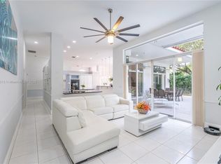 10135 NW 56th St, Coral Springs, FL 33076