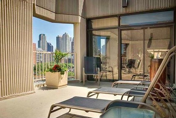 3rd image of 1000 N Lasalle St APT 406