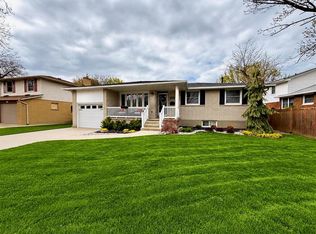 1044 Cathcart Blvd, Sarnia, ON N7S 2H2