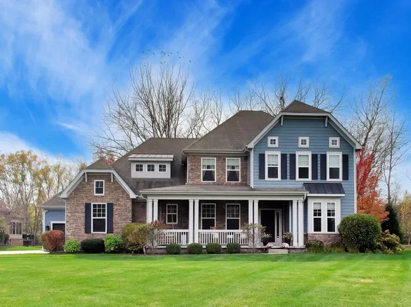 4 Saddle Ridge Ct, Hawthorn Woods, IL 60047