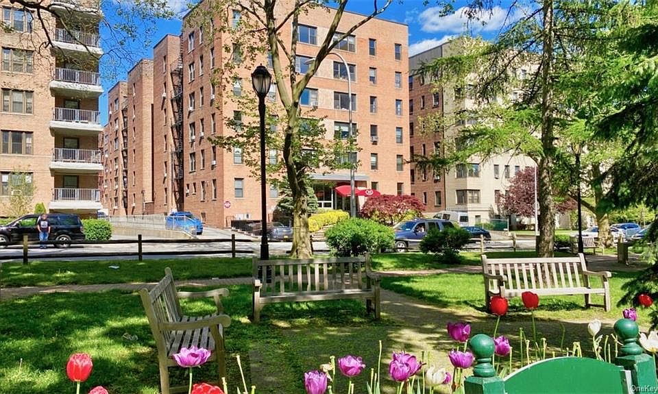 1st image of 10 N Broadway APT 4H