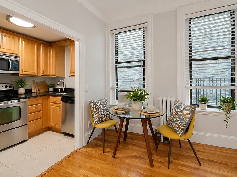362-366 Commonwealth Ave #4C — Photo 3