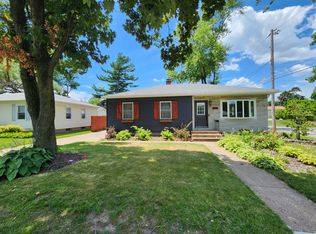 2301 5th St, East Moline, IL 61244