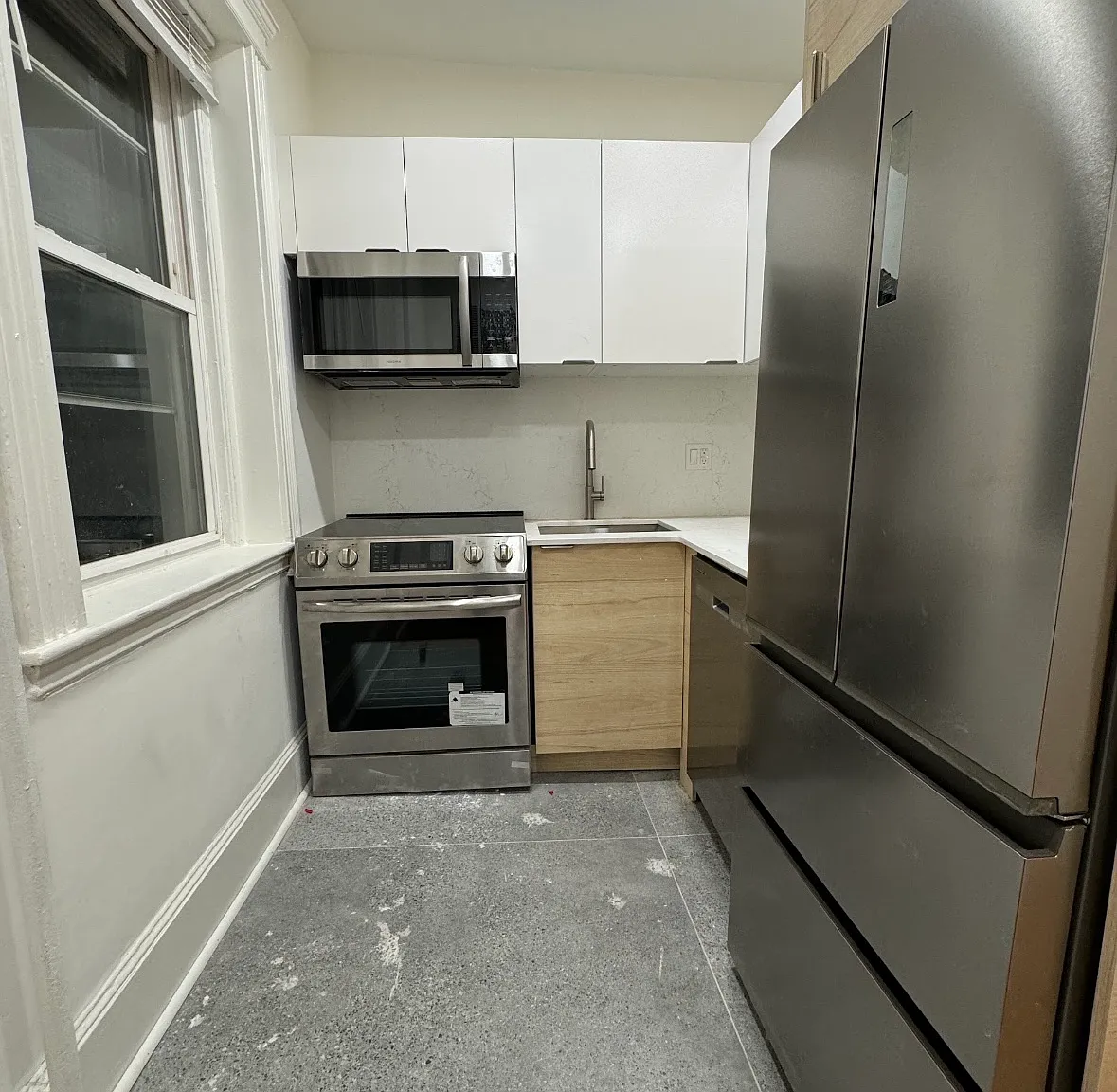 2 bed, 750 sqft, $3,600 — Photo 2